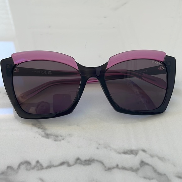 Authentic Emilio Pucci sunglasses NWOT - Picture 1 of 7